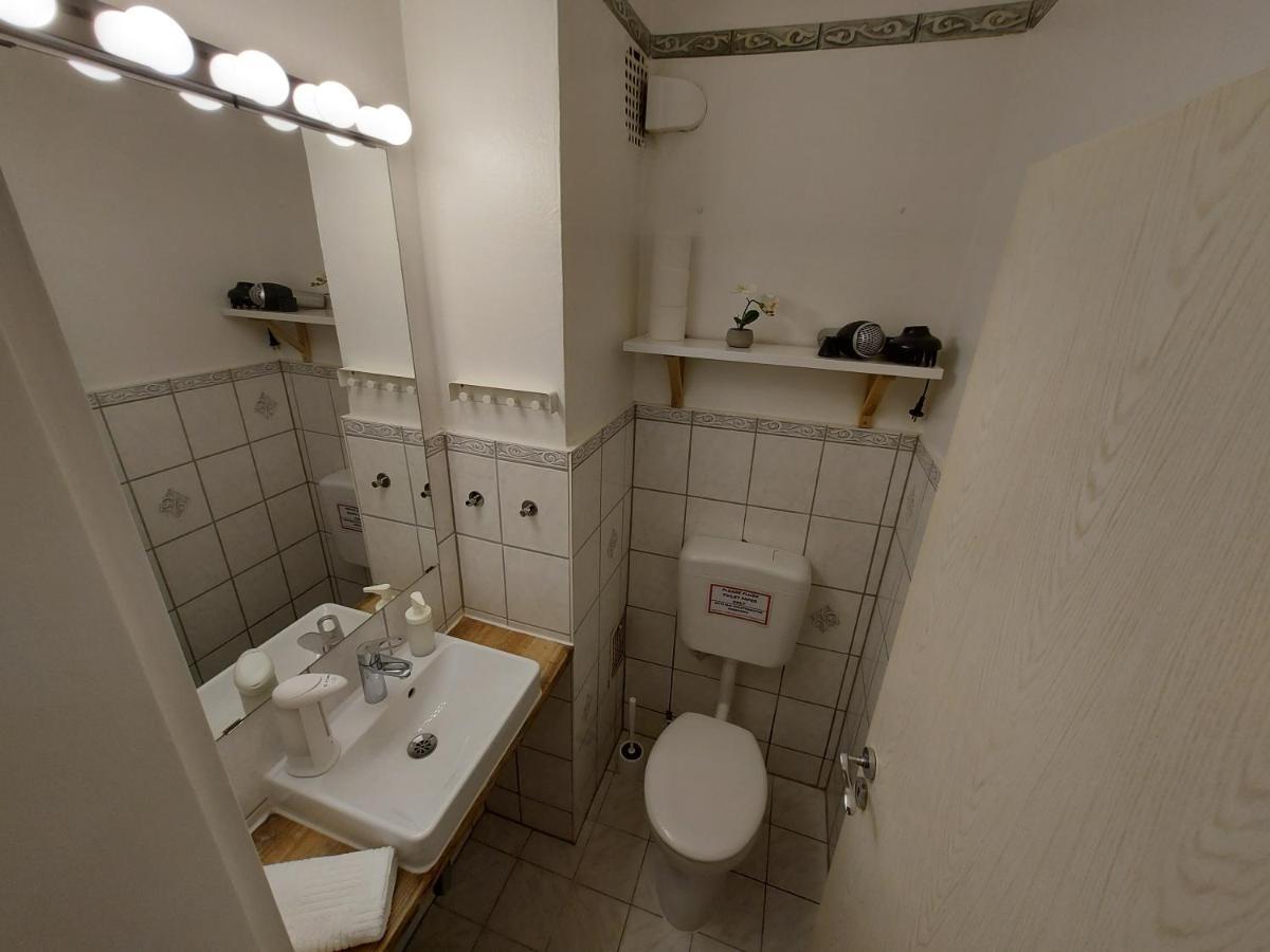 Overnight Apartment Кёльн Экстерьер фото